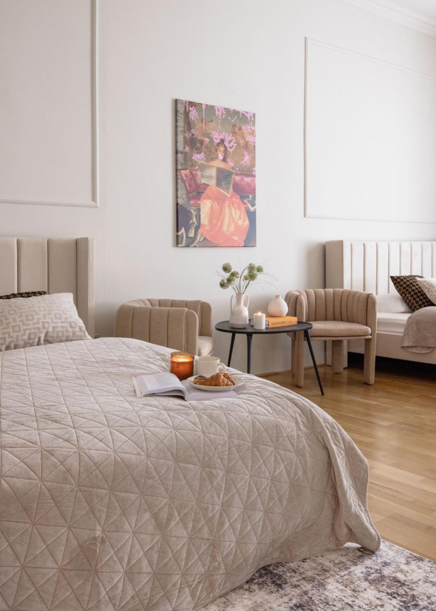 Timeless Elegant Apartment By Opera House Budapest Exterior photo